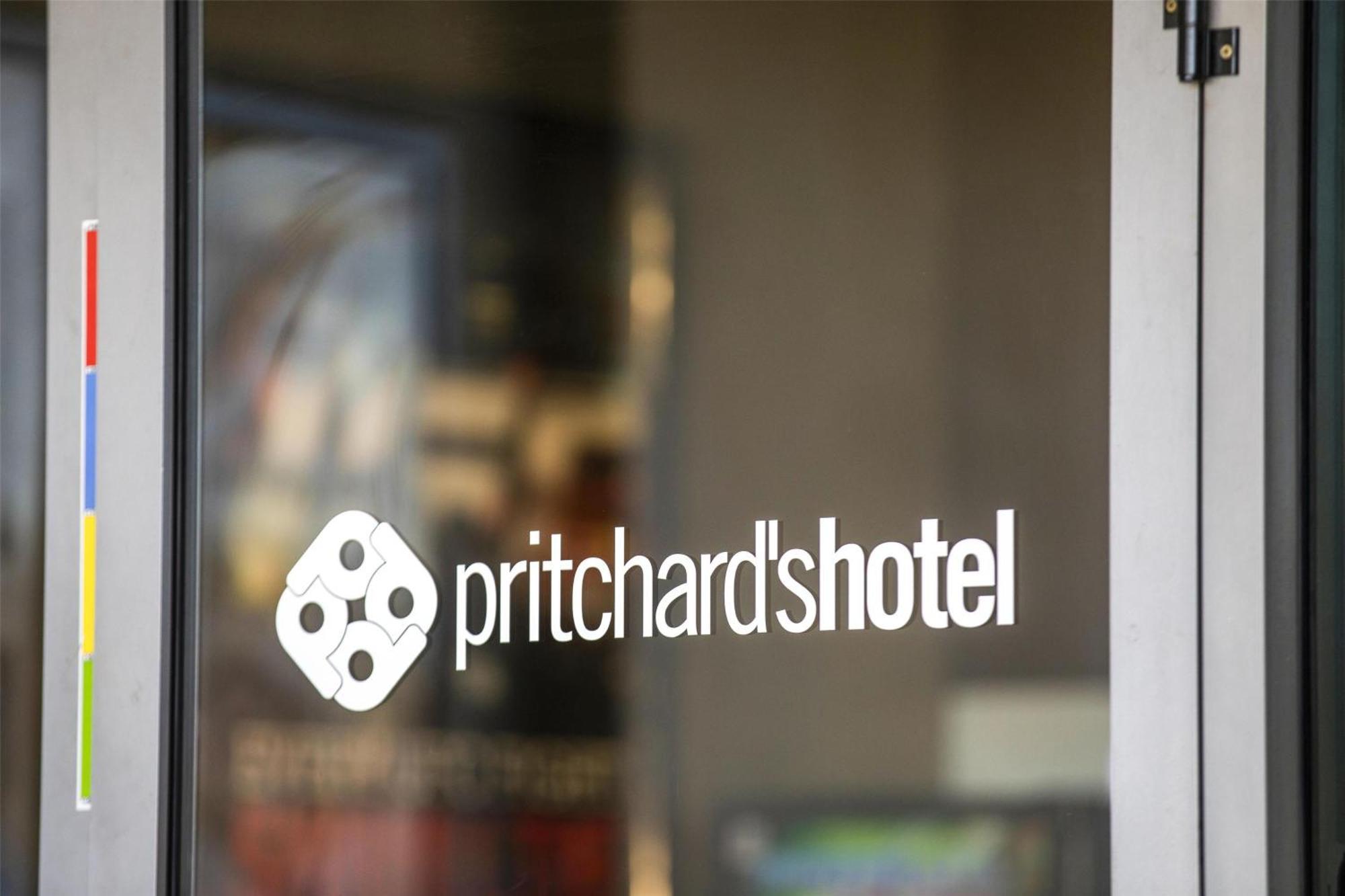 Nightcap At Pritchards Hotel Mount Pritchard Eksteriør bilde